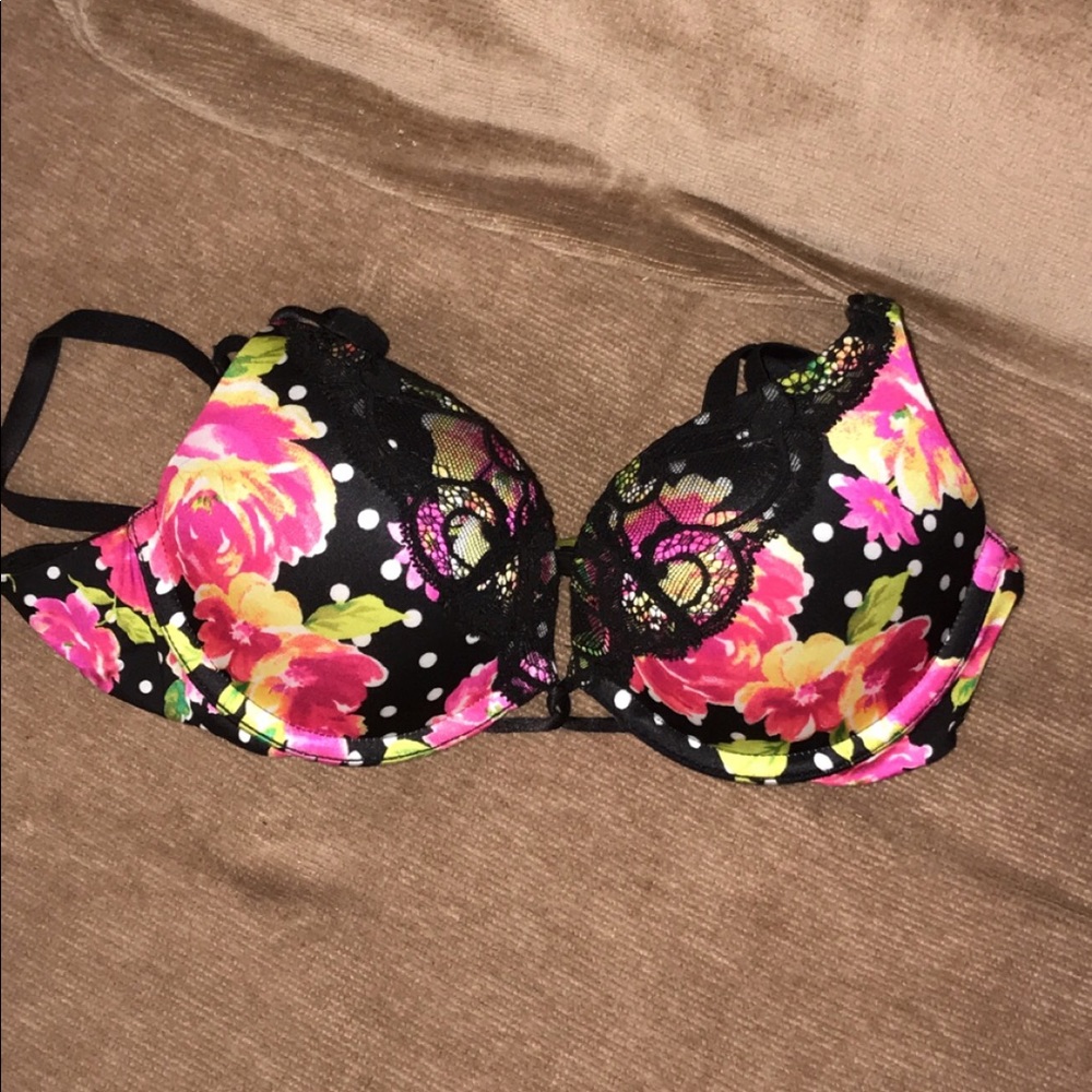 Victoria’s Secret Bombshell Bra